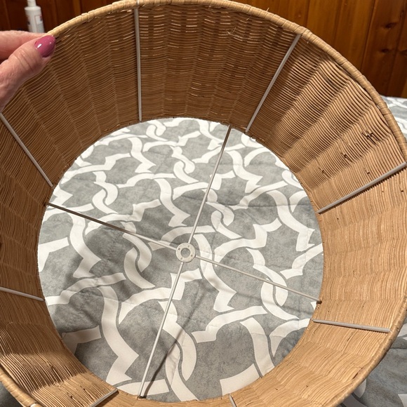 Source Unknown Tan Woven lampshade - Picture 4 of 5